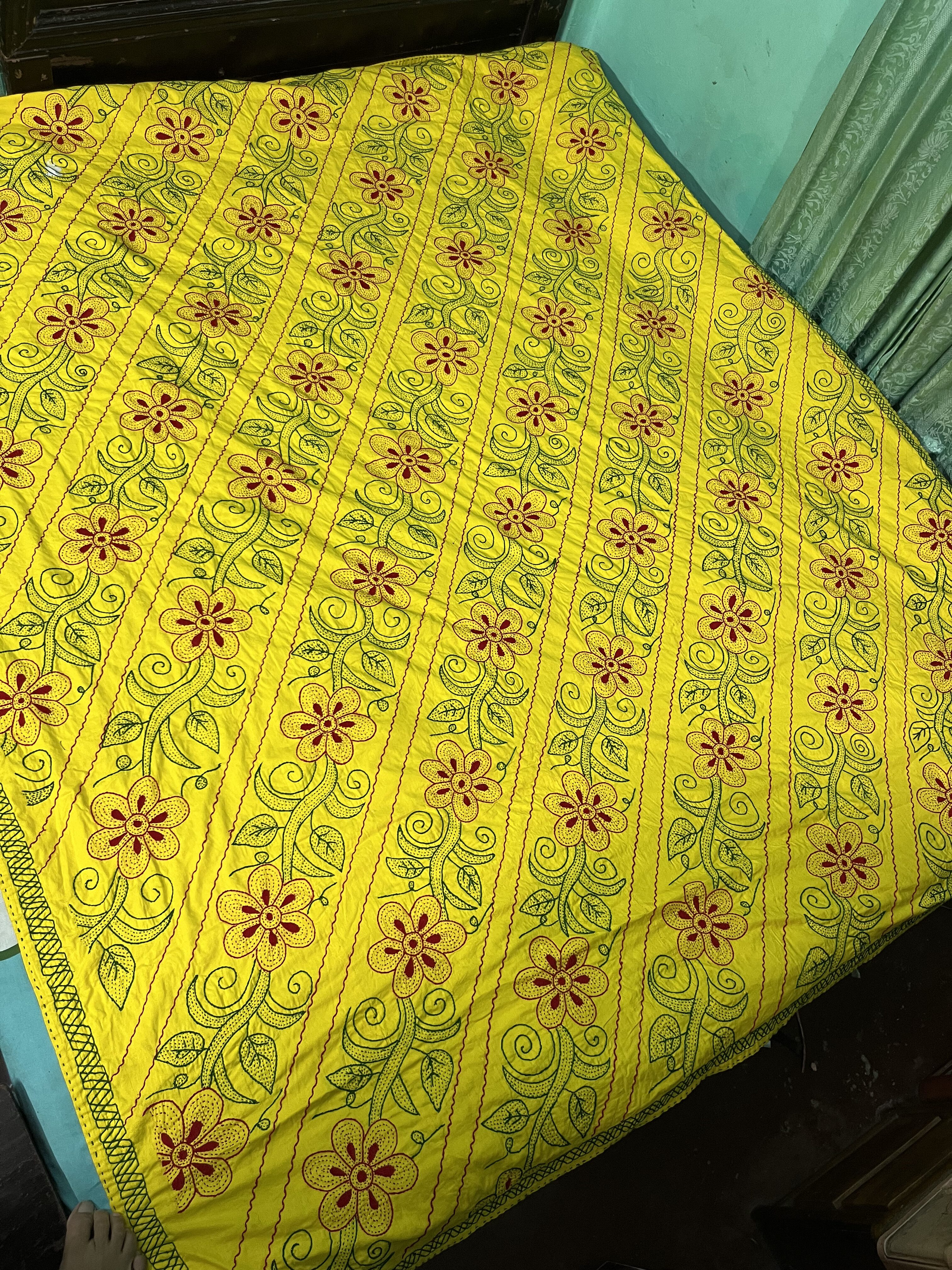 লতা ফুল নকশীকাঁথা